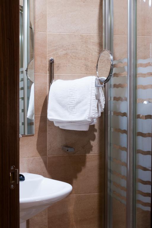 Hotel Hidalgo Quijada ألكازار دي سان خوان المظهر الخارجي الصورة