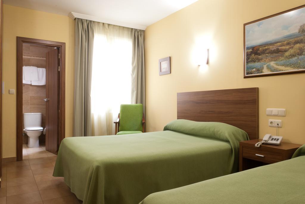 Hotel Hidalgo Quijada ألكازار دي سان خوان المظهر الخارجي الصورة