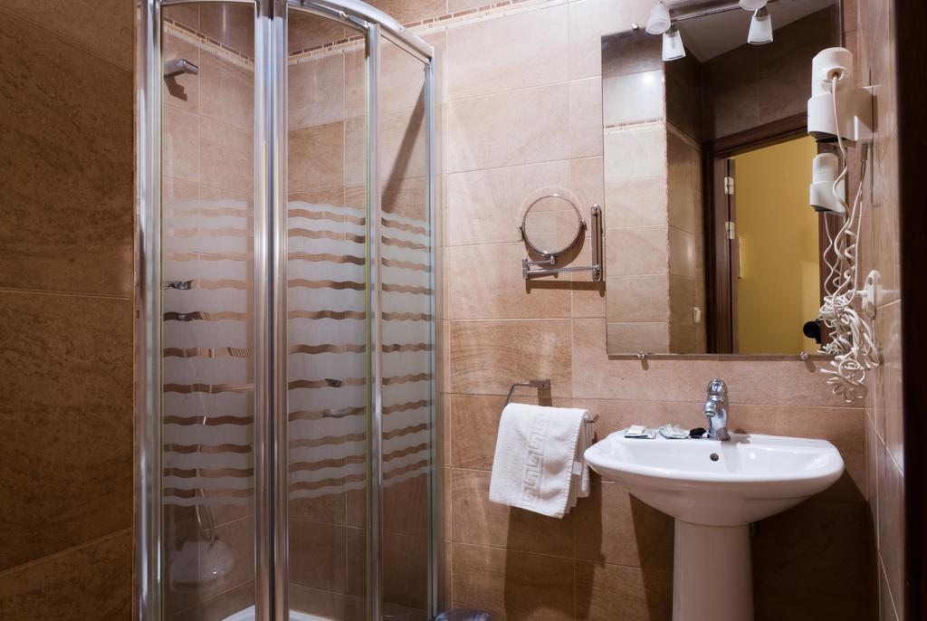 Hotel Hidalgo Quijada ألكازار دي سان خوان المظهر الخارجي الصورة