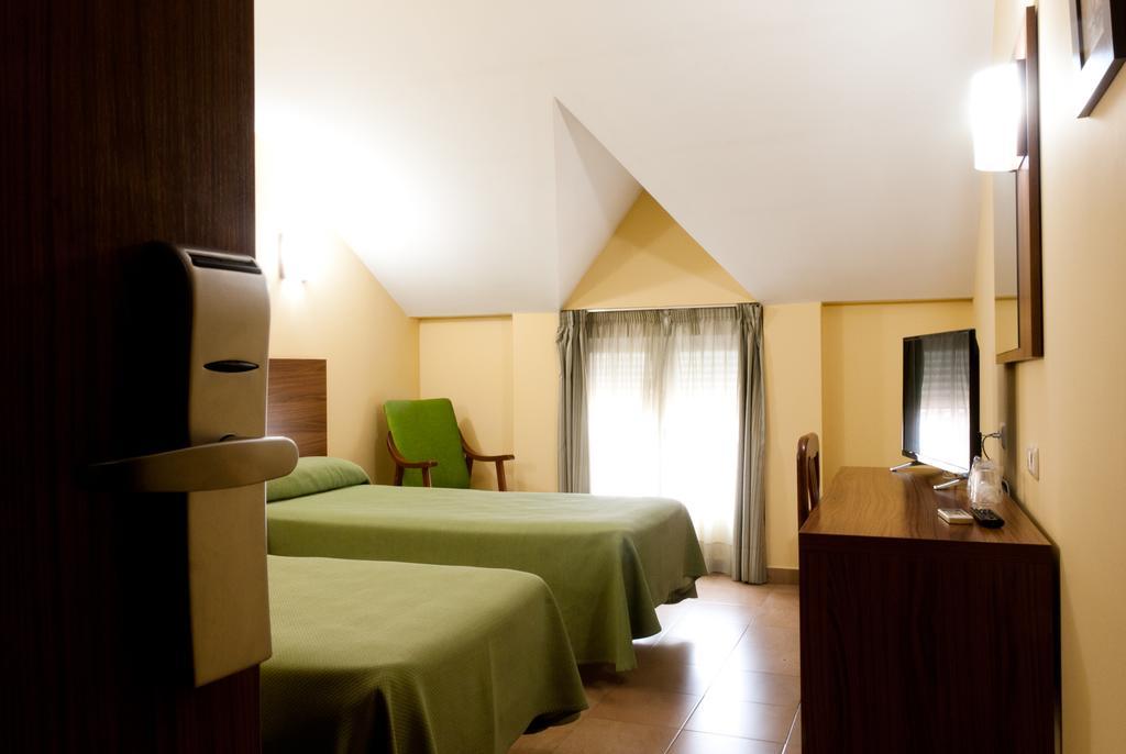 Hotel Hidalgo Quijada ألكازار دي سان خوان المظهر الخارجي الصورة